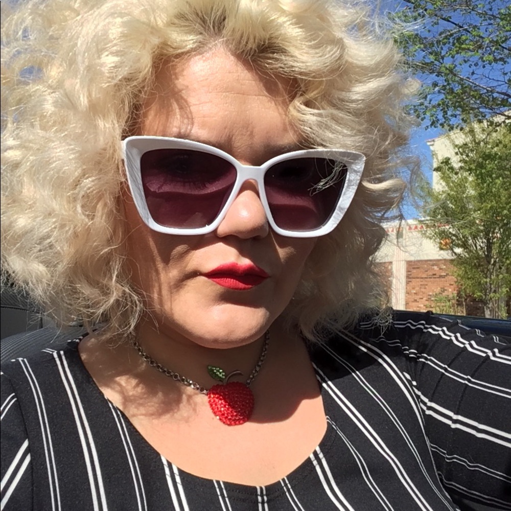 Meet your Posher, Katie